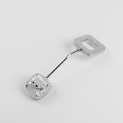 LED nástenná lampička do zásuvky LED/3,2W/230V matný chróm