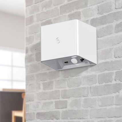 LED Stmievateľné nástenné Dotykové svietidlo so senzorom MIRI LED/2,5W/3,7V 3000/4000/6400K 4000 mAh biela