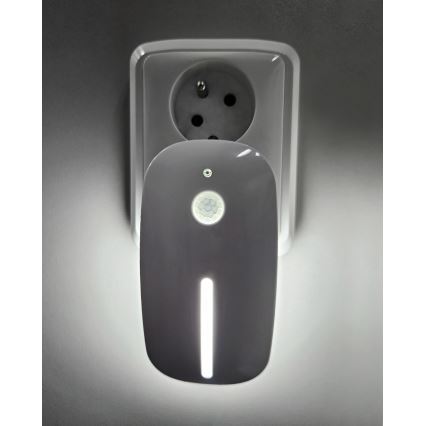 LED Nočné svetlo so senzorom LED/1W/230V biela
