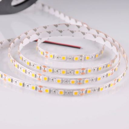 LED Pásik 5m 28W/12V IP20 3000K