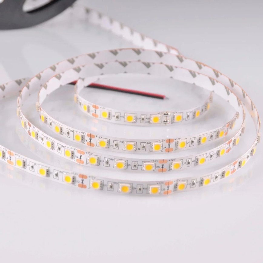 LED Pásik 5m 28W/12V IP20 3000K