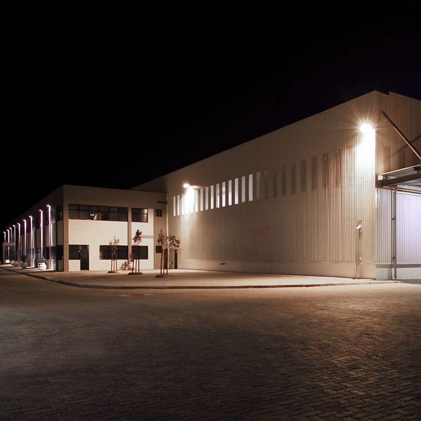 LED Reflektor LED/30W/230V 3000/4000/6500K IP65 čierna
