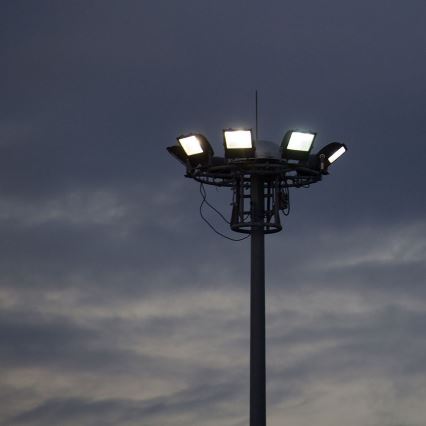 LED Reflektor LED/50W/230V 6400K IP65 čierna