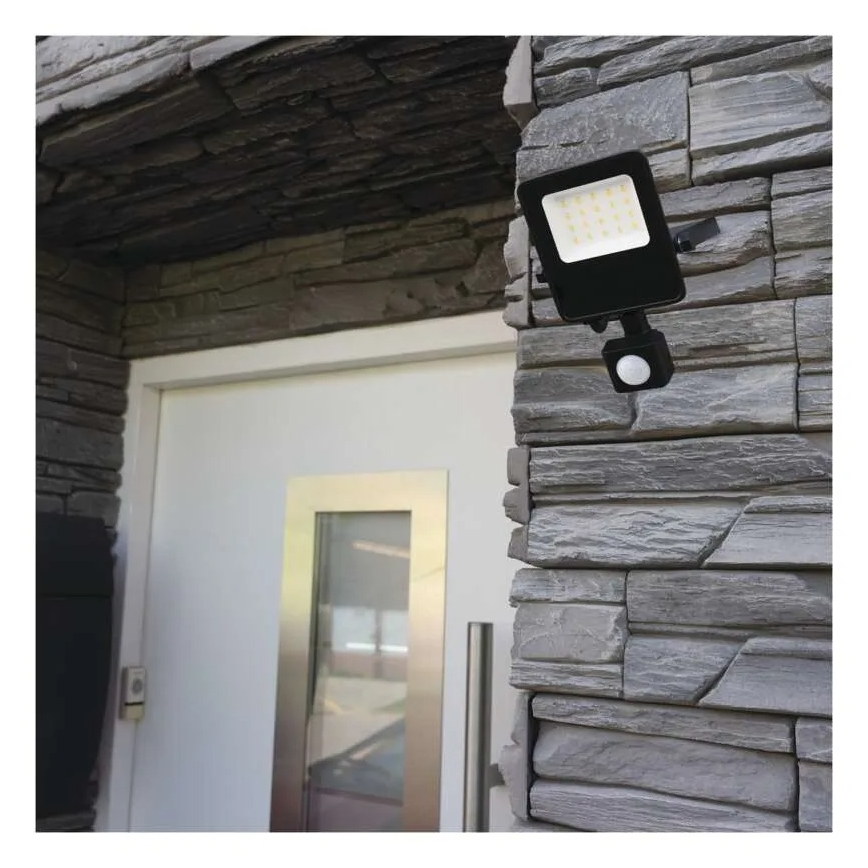 LED Reflektor so senzorom VISIO LED/10W/230V 4000K IP65