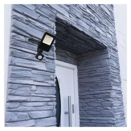 LED Reflektor so senzorom VISIO LED/20W/230V 4000K IP65