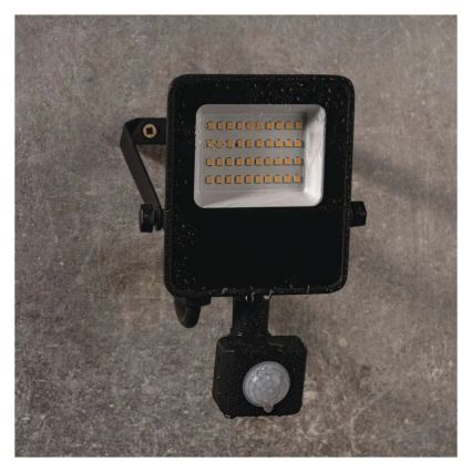 LED Reflektor so senzorom VISIO LED/20W/230V 4000K IP65