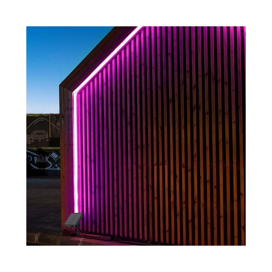 LED RGB Stmievateľný solárny pásik LED/1,2W/3,7V IP67 5m + diaľkové ovládanie