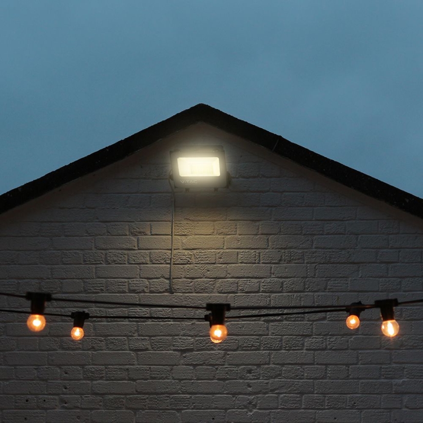 LED RGBW Stmievateľný reflektor LED/30W/230V IP65 šedá + diaľkové ovládanie