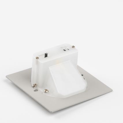 LED schodiskové svietidlo so snímačom pohybu a súmraku LED/1,5W/230V 3000/4000/6500K strieborné