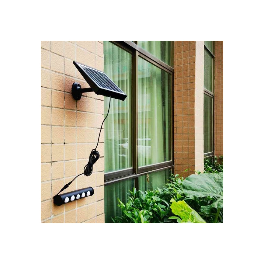 LED Solárna nástenná lampa so senzorom LED/8W/3,7V 4000 mAh 4000K IP65
