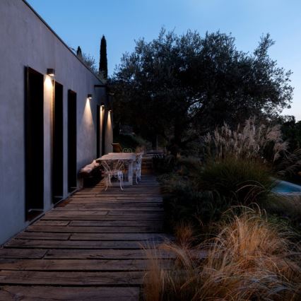 LED solárne nástenné svietidlo QUERK LED/1,2V 3000/4000K IP54 800 mAh