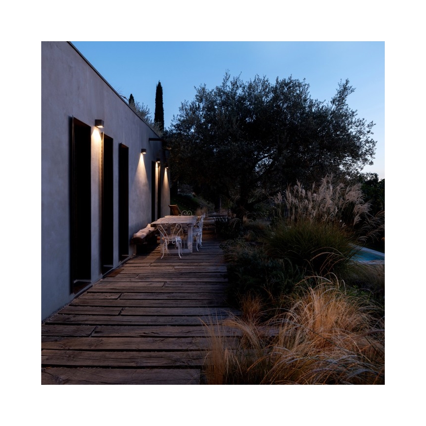 LED solárne nástenné svietidlo QUERK LED/1,2V 3000/4000K IP54 800 mAh