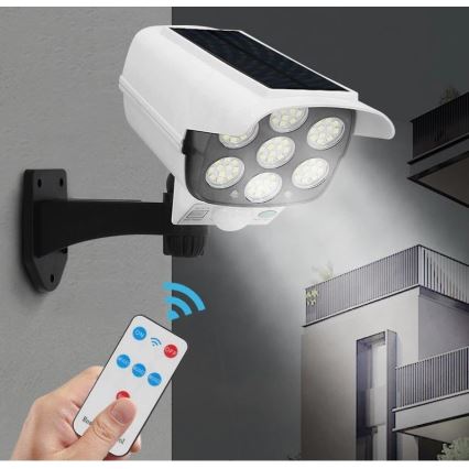LED Solárna maketa bezpečnostnej kamery so senzorom KAMERA LED/1W/3,7V 1200 mAh IP44 + diaľkové ovládanie