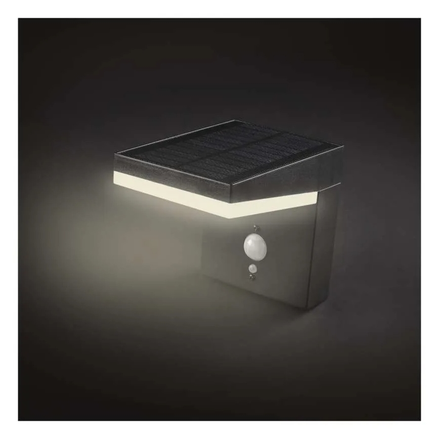 LED Solárne nástenné svietidlo so senzorom LED/4,4W/3,7V 2200 mAh IP44