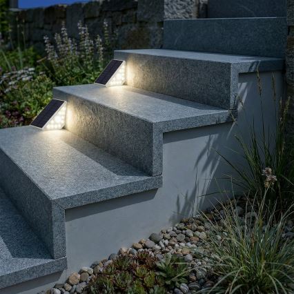 LED solárne svietidlo so senzorom ARI LED/4,5W/3,7V 600 mAh IP44 biela
