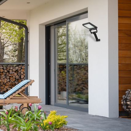 LED solárny reflektor so senzorom ADIK LED/1,2W/3,7V 1200 mAh 6500K IP44