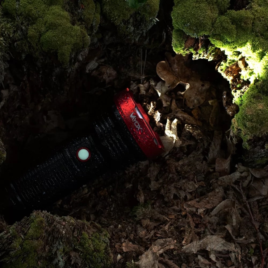 LED Stmievateľná nabíjacia baterka LED/20W/5V IPX5 2000 lm 6000 mAh