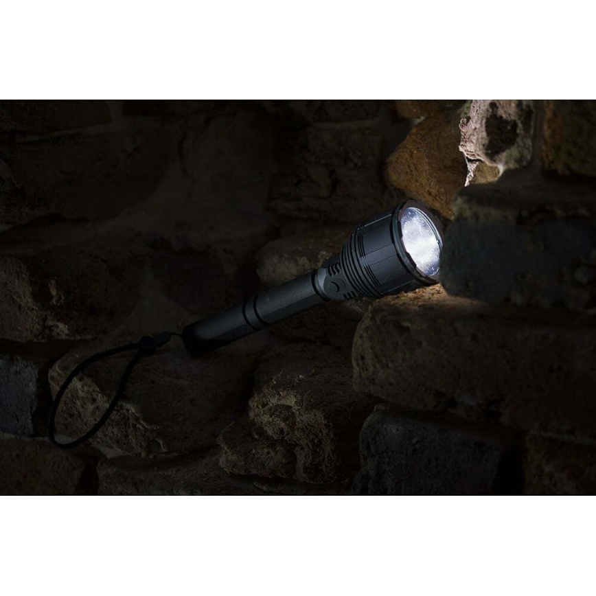 LED Stmievateľná nabíjacia baterka LED/30W/5V IPX7 3000 lm 8400 mAh