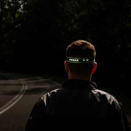 LED stmievateľná nabíjacia čelovka LED/10W/5V/3xAAA IP66 800 lm 1000 mAh