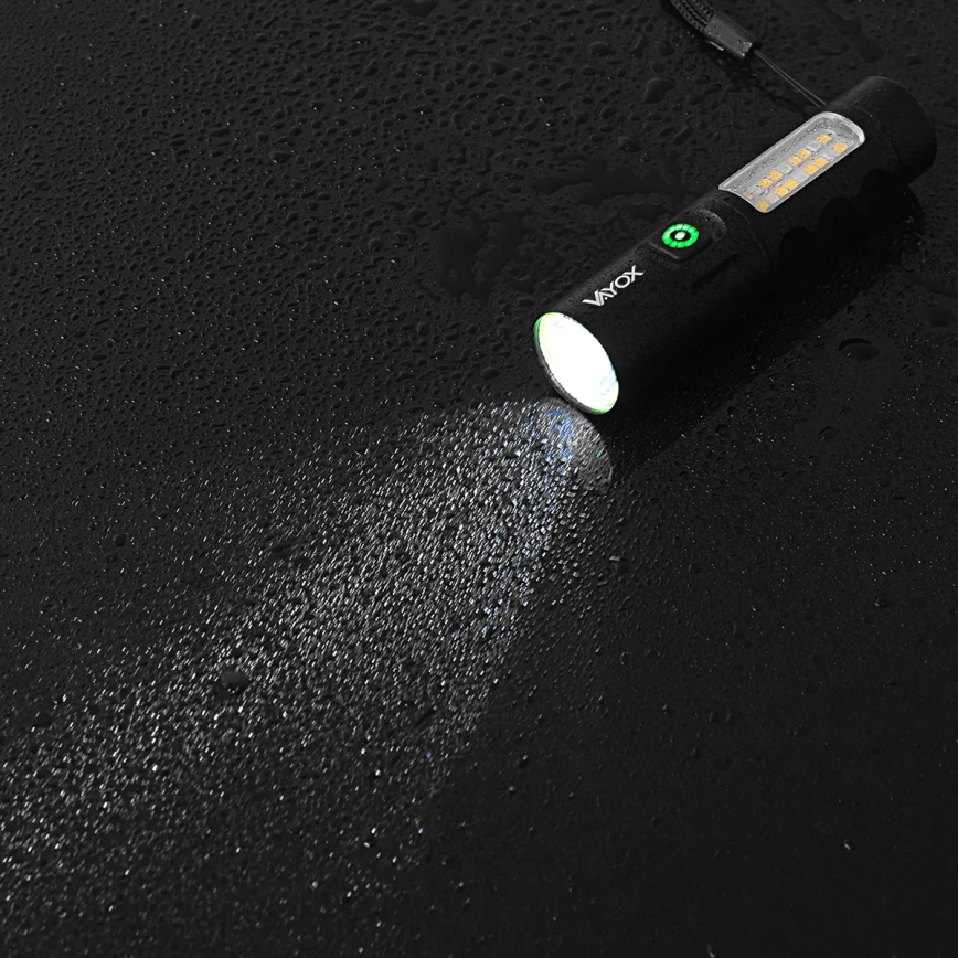 LED stmievateľná nabíjateľná baterka s červeným svetlom LED/5W/5V IPX4 250 lm 2000 mAh