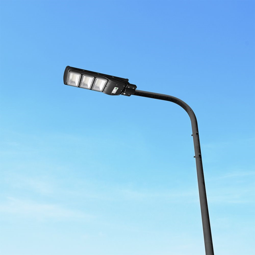 LED Stmievateľná solárna pouličná lampa so senzorom pohybu a súmraku LED/12W/3,2V 6000K IP65 10000 mAh čierna + diaľkové ovládanie