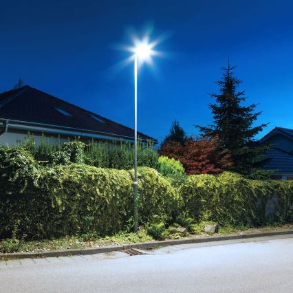 LED Stmievateľná solárna pouličná lampa so senzorom KERS LED/300W/3,2V 6500K 8000 mAh IP65 šedá + diaľkové ovládanie