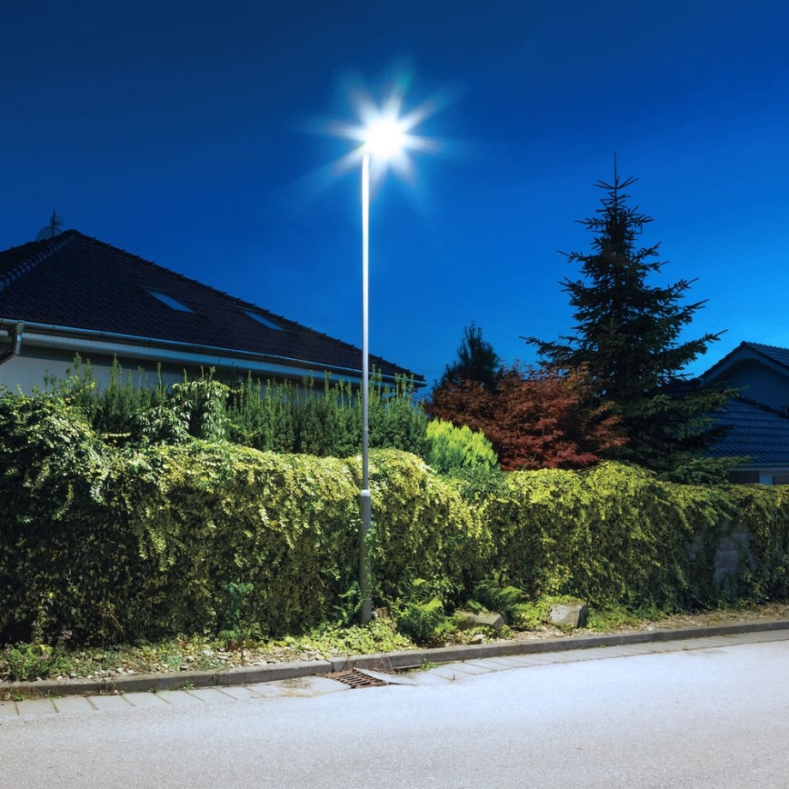LED Stmievateľná solárna pouličná lampa so senzorom KERS LED/300W/3,2V 6500K 8000 mAh IP65 šedá + diaľkové ovládanie
