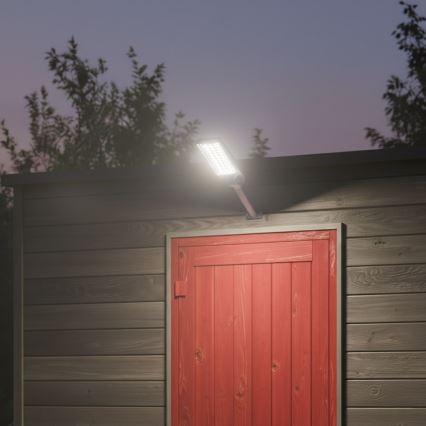 LED stmievateľná solárna pouličná lampa so snímačom VENICE LED/100W/3,2V 6000 mAh IP65 čierna + diaľkové ovládanie