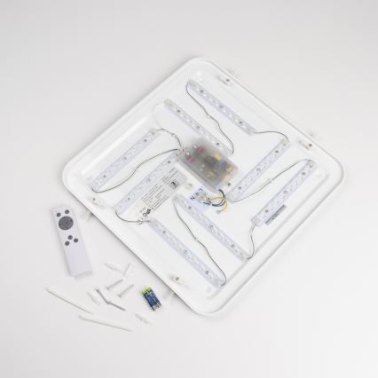 LED Stlmiteľné stropné svietidlo LED/42W/230V 3000-6500K 49x49 cm biela + diaľkové ovládanie
