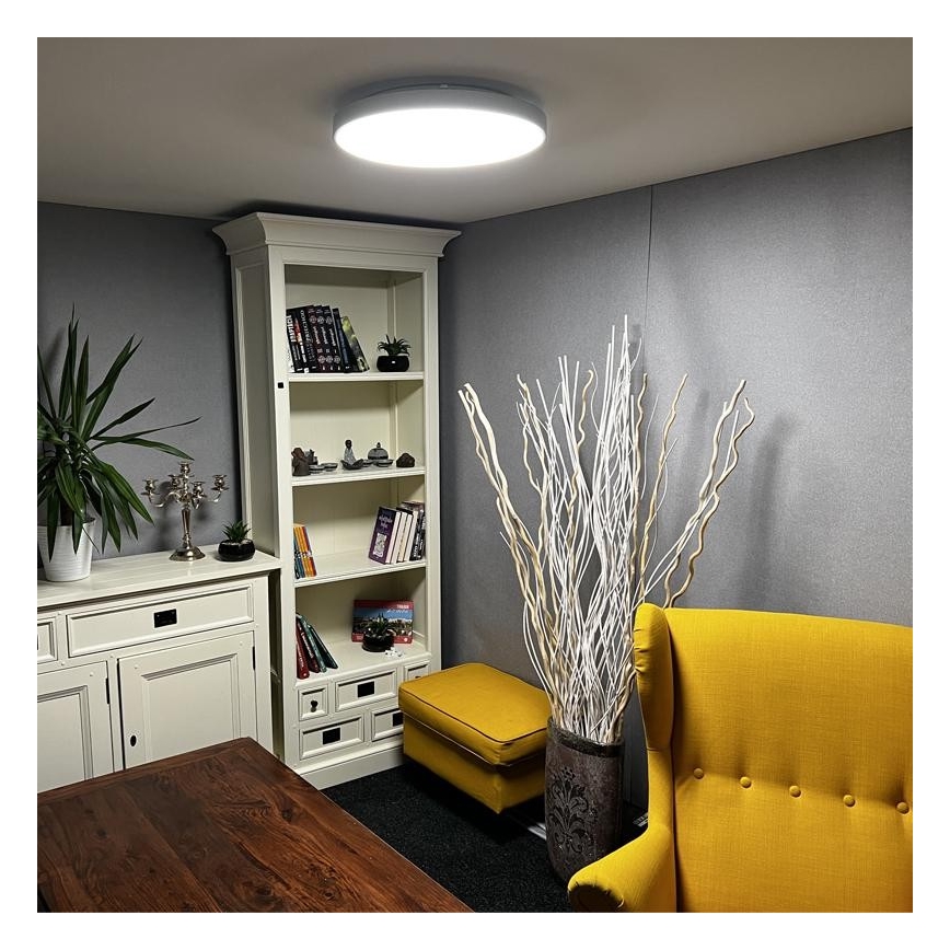 LED Stmievateľné stropné svietidlo LED/48W/230V 2700-6500K Wi-Fi Tuya + diaľkové ovládanie