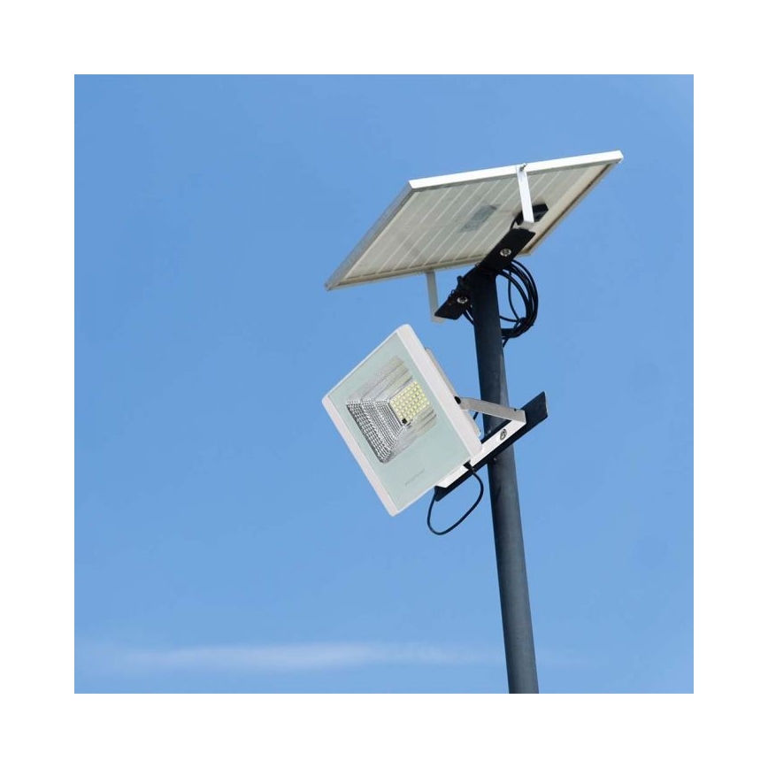 LED Vonakajší solárny reflektor LED/20W/3,2V IP65 4000K + diaľkové ovládanie