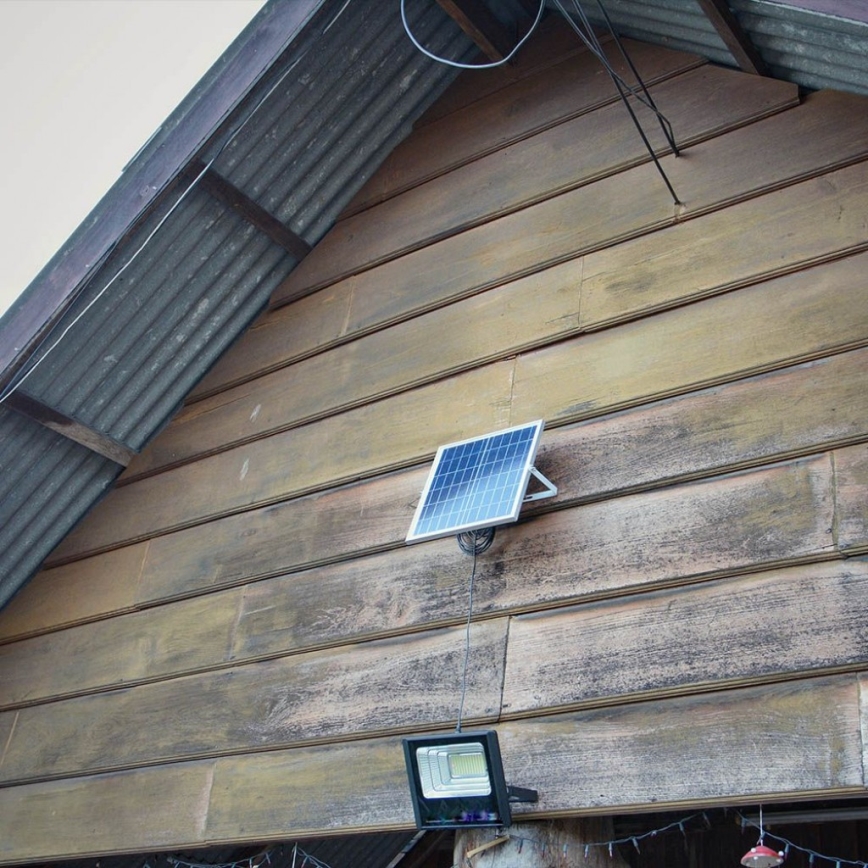 LED Vonakajší solárny reflektor LED/40W/10V IP65 6000K + diaľkové ovládanie