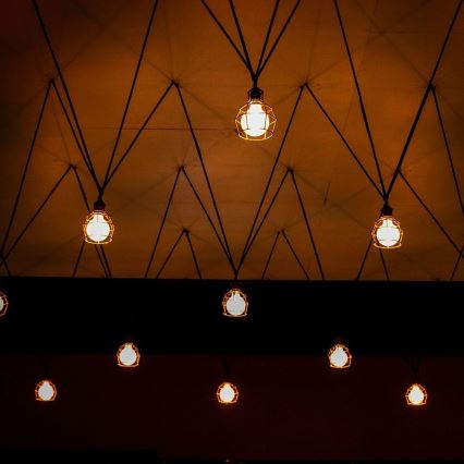 LED Žiarovka FILAMENT G95 E27/6W/230V 3000K