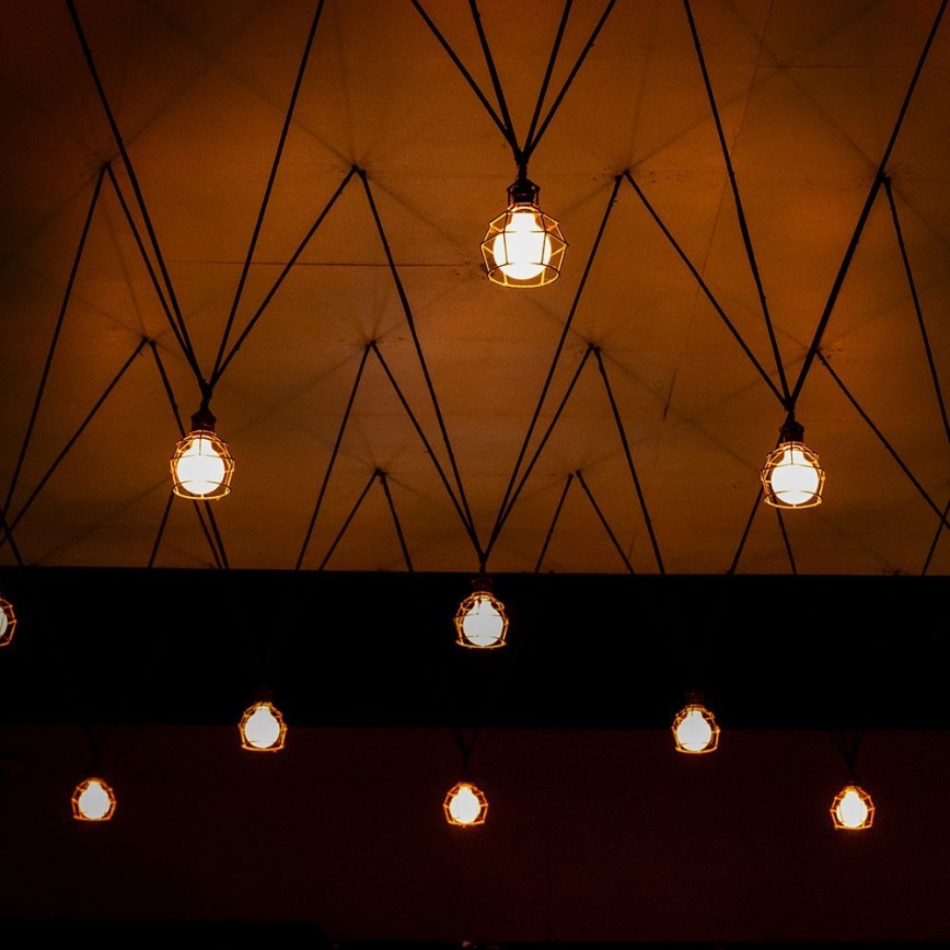 LED Žiarovka FILAMENT G95 E27/6W/230V 3000K
