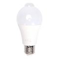 LED Žiarovka s pohybovým a súmrakovým senzorom A60 E27/6W/230V 3000K - Aigostar