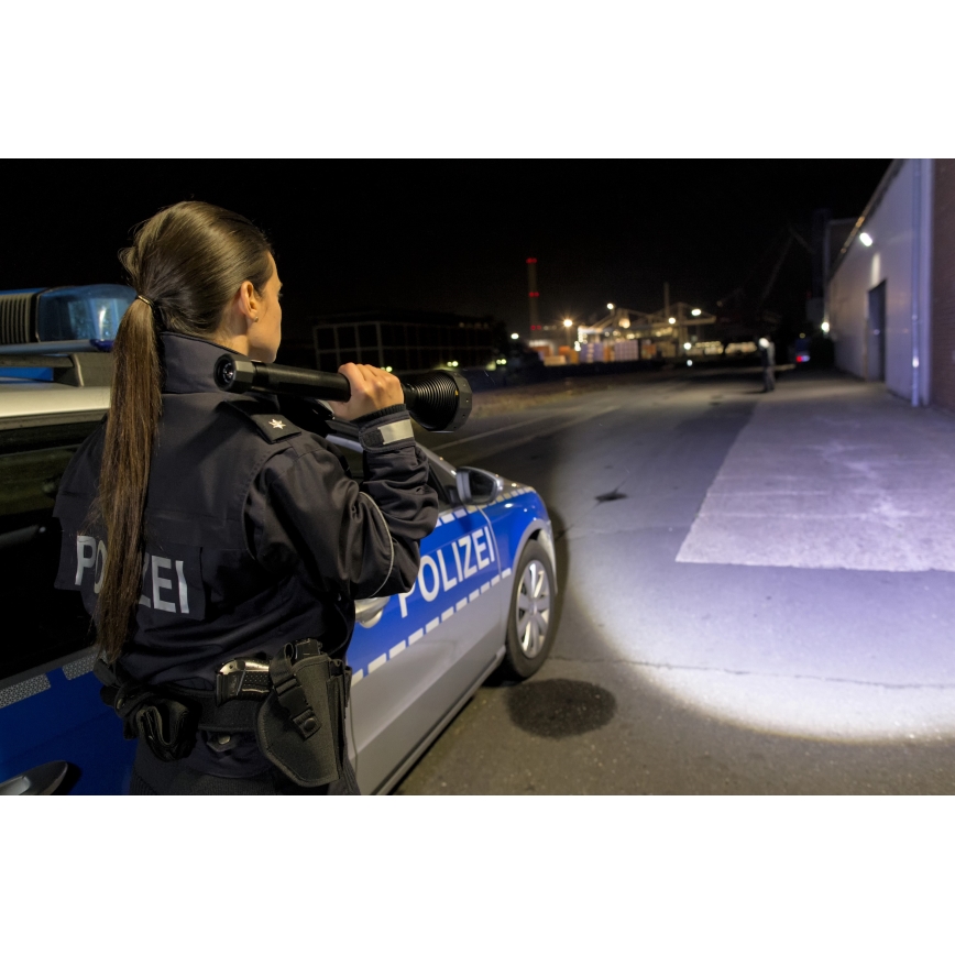 Ledlenser X21R - stmievateľná, nabíjateľná LED baterka 5000 mAh, IP54, 5000 lm, 40 h