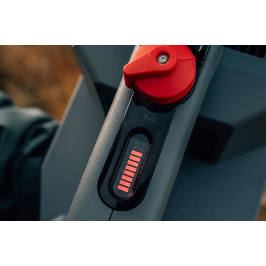 Ledlenser XP30R - stmievateľná nabíjateľná LED baterka, 5000 mAh, IP54, 32000 lm, 16 h, sivá