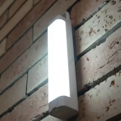 Ledvance - LED Stmievateľné orientačné svietidlo LINEAR LED/6,9W/5V 2200 mAh IP54