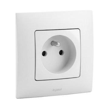 Legrand - Domová zásuvka s rámikom NILOE 250V biela