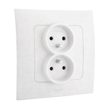 Legrand - Dvojitá domová zásuvka s rámikom NILOE 250 V biela