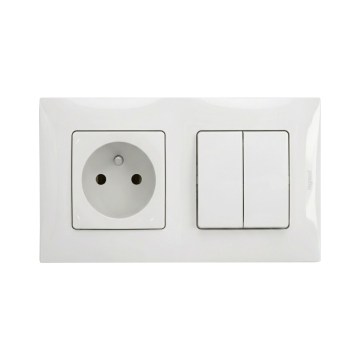 Legrand - Dvojitý sériový vypínač č. 5 a domová zásuvka s rámčekom NILOE 250V biela
