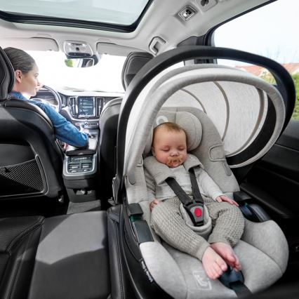 Lionelo - Autosedačka s otočnou základňou MOXIE SET i-Size 40-87 cm béžová Sand