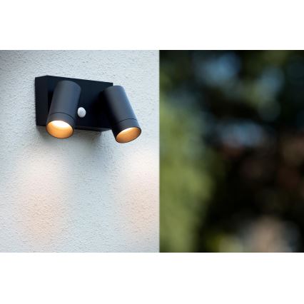 Lucide 09831/02/30 - Vonkajšie svietidlo so senzorom TAYLOR 2xGU10/50W/230V IP54