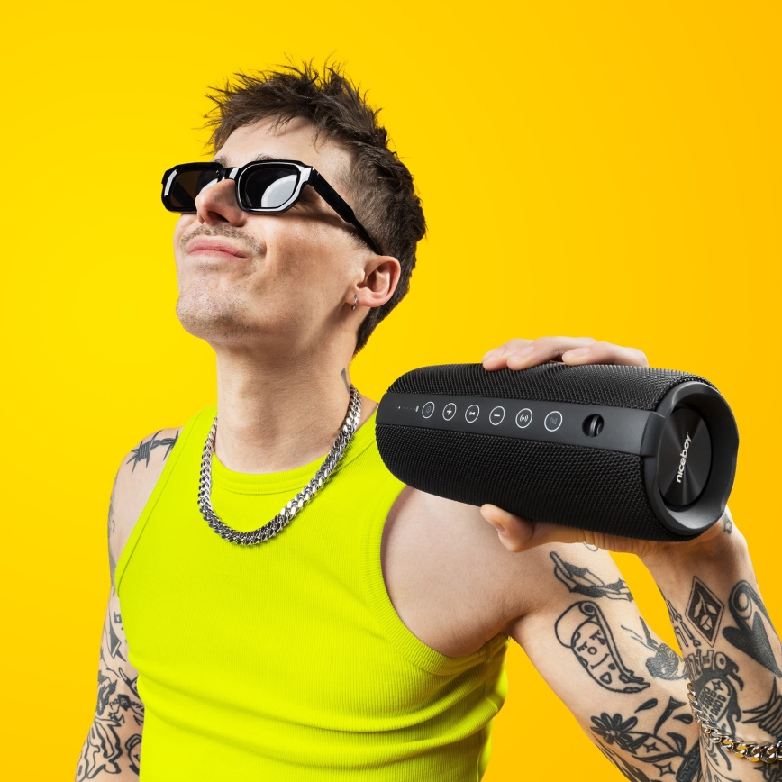 Niceboy Titan 4 - LED Bezdrôtový reproduktor s mikrofónom a funkcií powerbanky 50W/4000 mAh IPX7 čierna