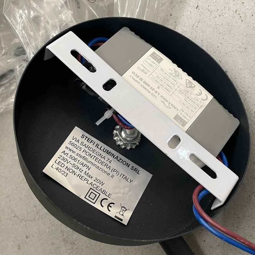 ONLI - LED Nástenné svietidlo TWIST LED/6W/230V 4000K čierna