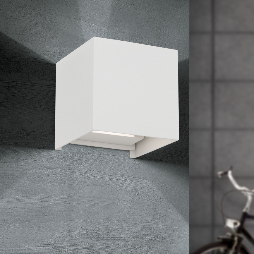 LED Vonkajšie nástenné svietidlo CUBE 2xLED/3W/230V IP54 biela