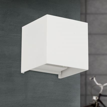 LED Vonkajšie nástenné svietidlo CUBE 2xLED/3W/230V IP54 biela