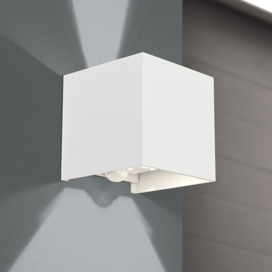 LED Vonkajšie nástenné svietidlo so senzorom pohybu a súmraku CUBE-S LED/13W/230V IP54 biela
