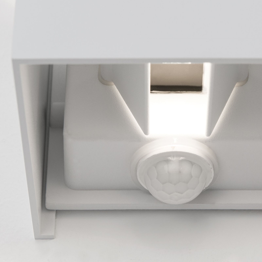 LED Vonkajšie nástenné svietidlo so senzorom pohybu a súmraku CUBE-S LED/13W/230V IP54 biela