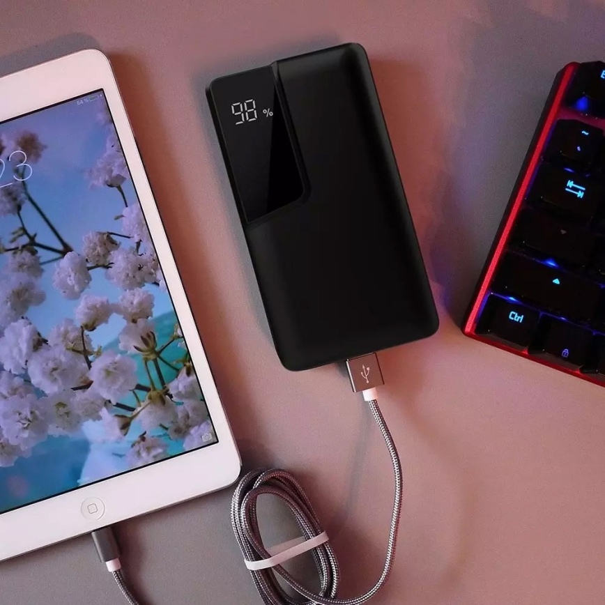 Power Bank s displejom 10000mAh/3,7V čierna